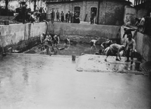 Ausbau Inselbad, Photographie 1933 (StA Paderborn , M 4 Fotosammlung, Klassifikationsgruppe 08.4, Kurwesen und 09.3.3, Schwimmbad Inselbad)