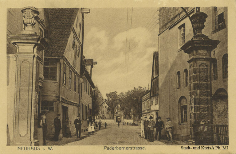 Neuhaus, „Mühlenenge“ am Paderborner Tor, 1911 (Stadt- und KreisA Pb, Ansichtskarte M1)